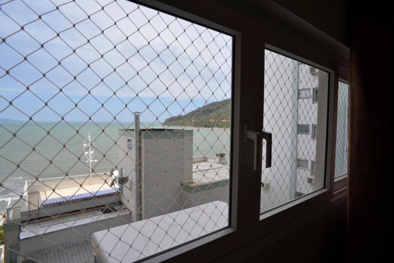 Frente Mar Pe Na Areia, Na Av Atlantica Apartment Balneario Camboriu Exterior photo
